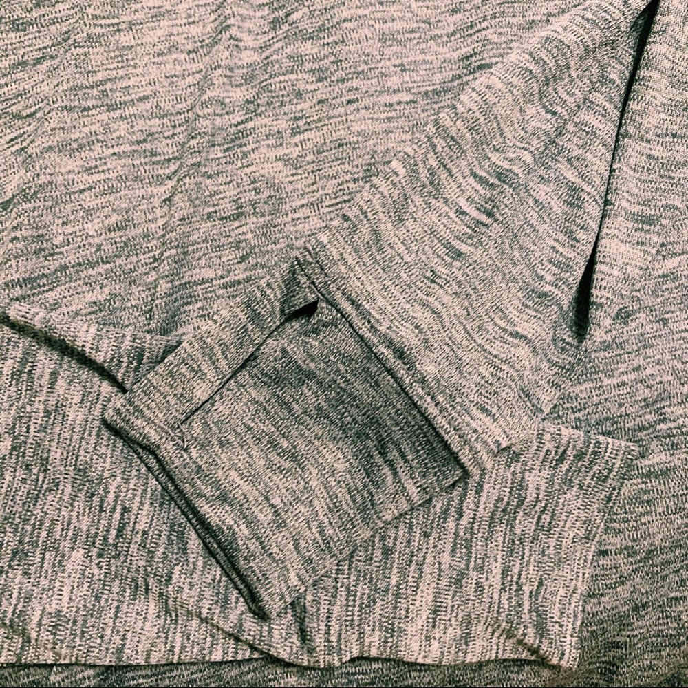 gray running top - Picture 3 of 4